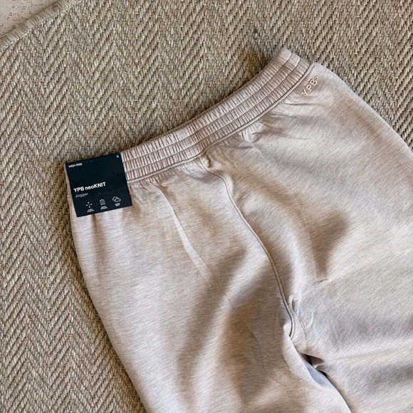 YPB neoKnit Khaki Jogger Sweatpants Size Small - Picture 4 of 6
